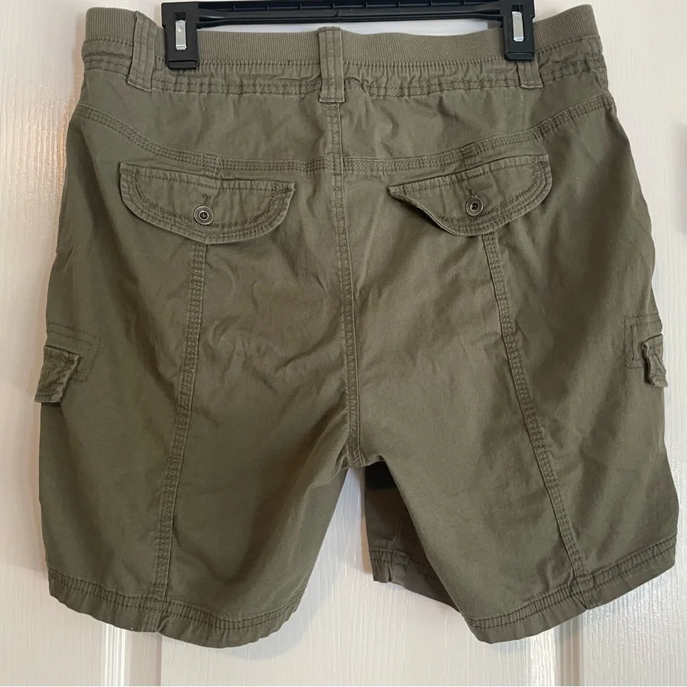 Style & Co. Women’s Khaki Green Cargo Shorts - Picture 2 of 5